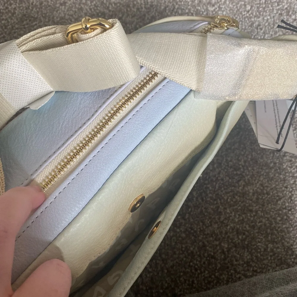 Aimee Kestenberg Cabo Leather Sling Bag - Picture 4 of 12